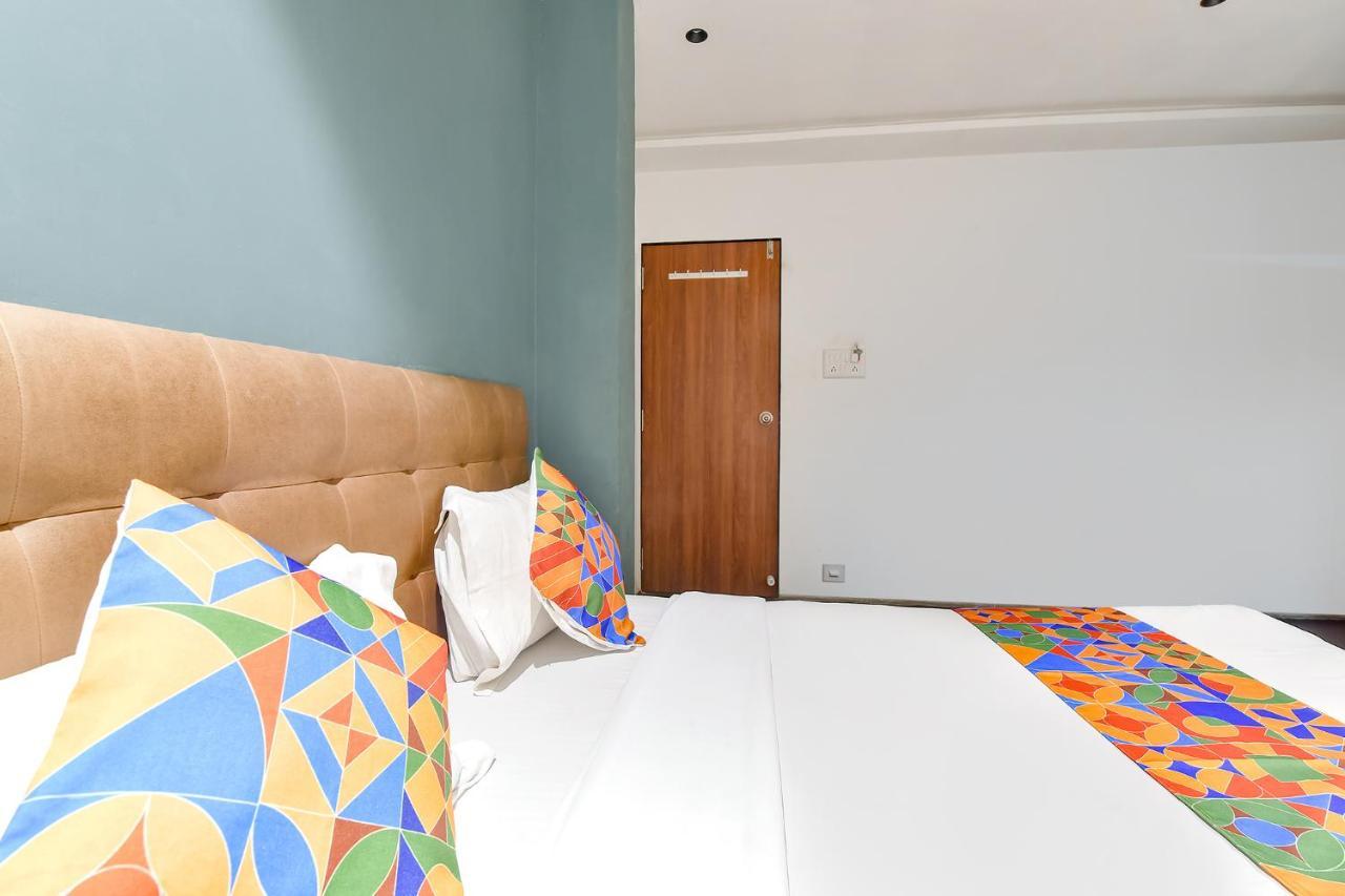Fabhotel Nidhivan, Udhna Junction Surat Zewnętrze zdjęcie