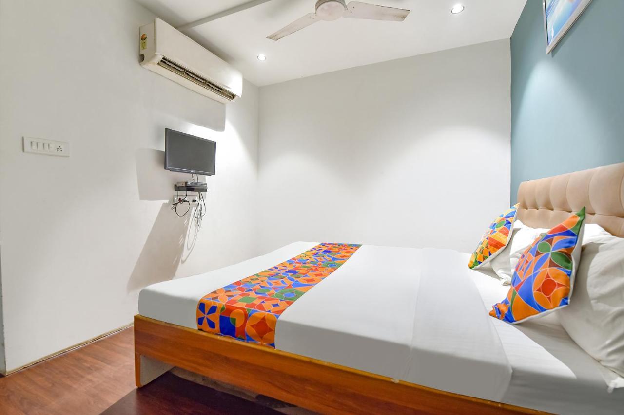 Fabhotel Nidhivan, Udhna Junction Surat Zewnętrze zdjęcie