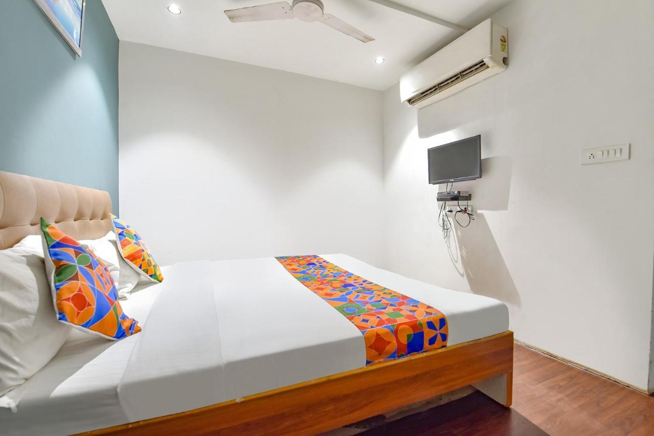 Fabhotel Nidhivan, Udhna Junction Surat Zewnętrze zdjęcie