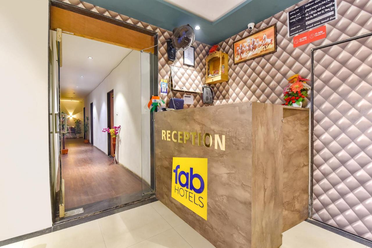 Fabhotel Nidhivan, Udhna Junction Surat Zewnętrze zdjęcie
